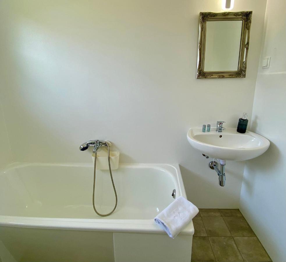 Pension Rohrer Am Murradweg - Ehrenhausen An Der Weinstrasse ภายนอก รูปภาพ
