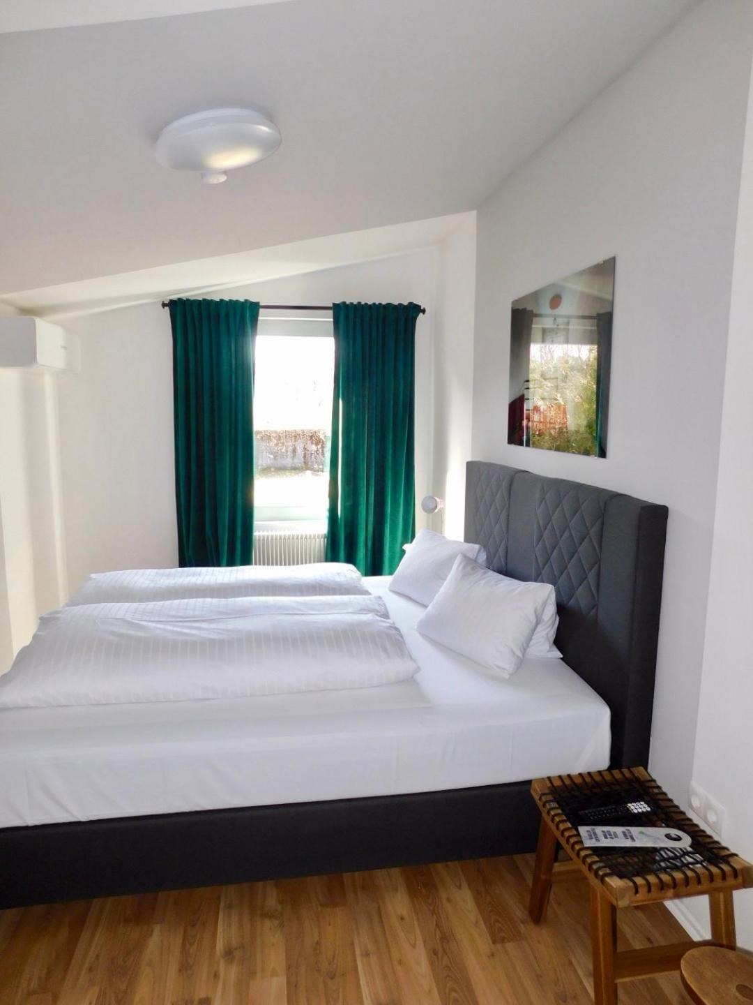 Pension Rohrer Am Murradweg - Ehrenhausen An Der Weinstrasse ภายนอก รูปภาพ